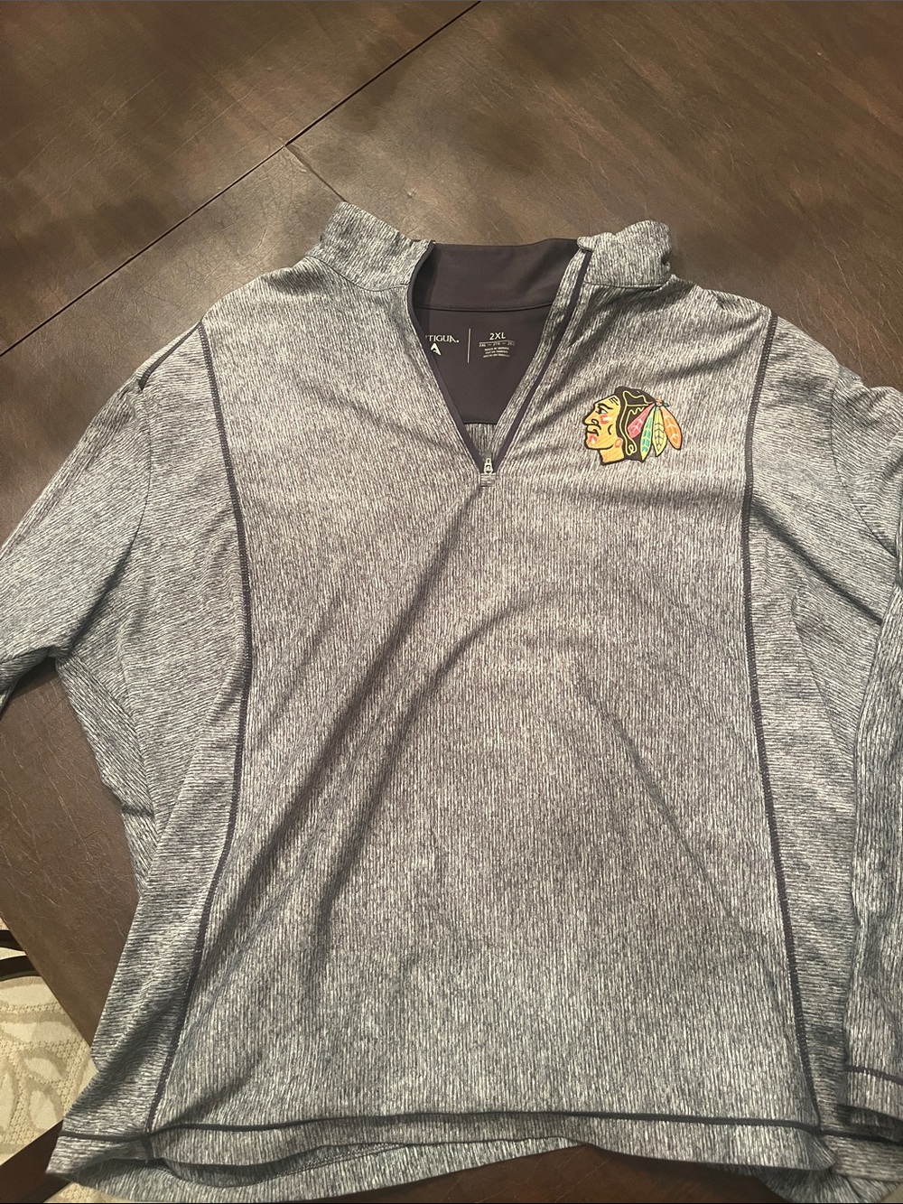Men's Antigua Heather Gray 1/4 Zip Pullover Sweatshirt - Chicago Blackhawks
